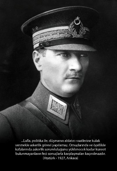 Atatürk'ün Üniformalı Yakışıklı Bir Posteri - 1927
