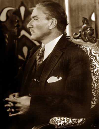 Atatürk Bir Davette - Bursa - 1924
