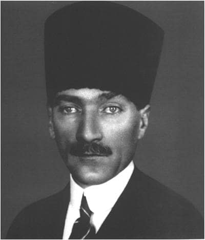 Atatürk Askerlikten İstifa Ettiği Günlerde (8 Temmuz 1919)