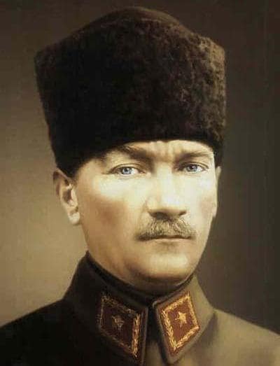 Mustafa Kemal'in Kalpaklı Resmi-2