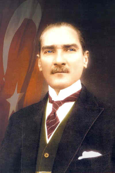 Beyfendi - Centilmen Atatürk'ün Bayraklı Posteri