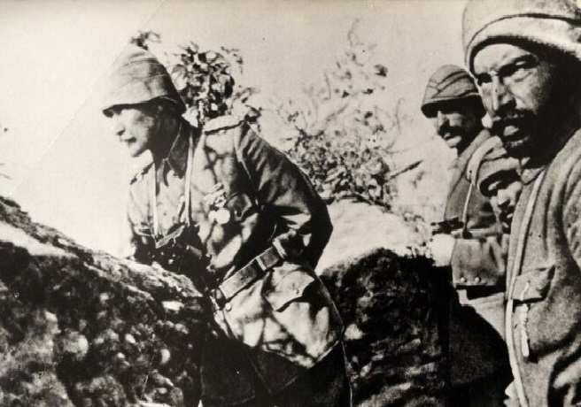 Atatürk Çanakkale Savaşların'da Cephede