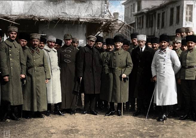 Atatürk Sovyet ve Azerbaycan Elçileriyle