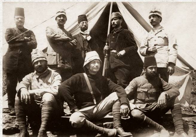 Derne Komutanı Kurmay Binbaşı Mustafa Kemal (1912)