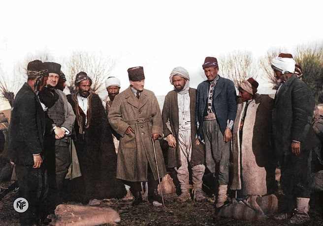 Mustafa Kemal Ankara Gölbaşı'nda Devecilerle
